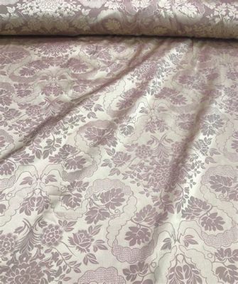  Damask: Un Tessuto di Lusso e Resistenza Straordinaria!